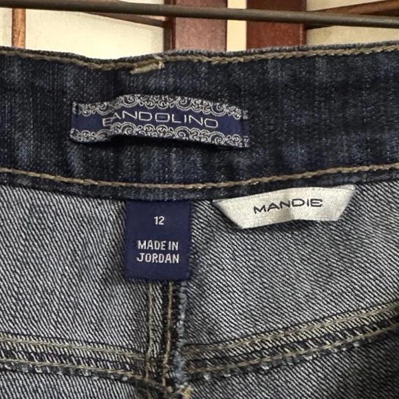 Bandolino Women's Straight Leg Jeans in Dark Blue Inseam 30 inches - Picture 2 of 4